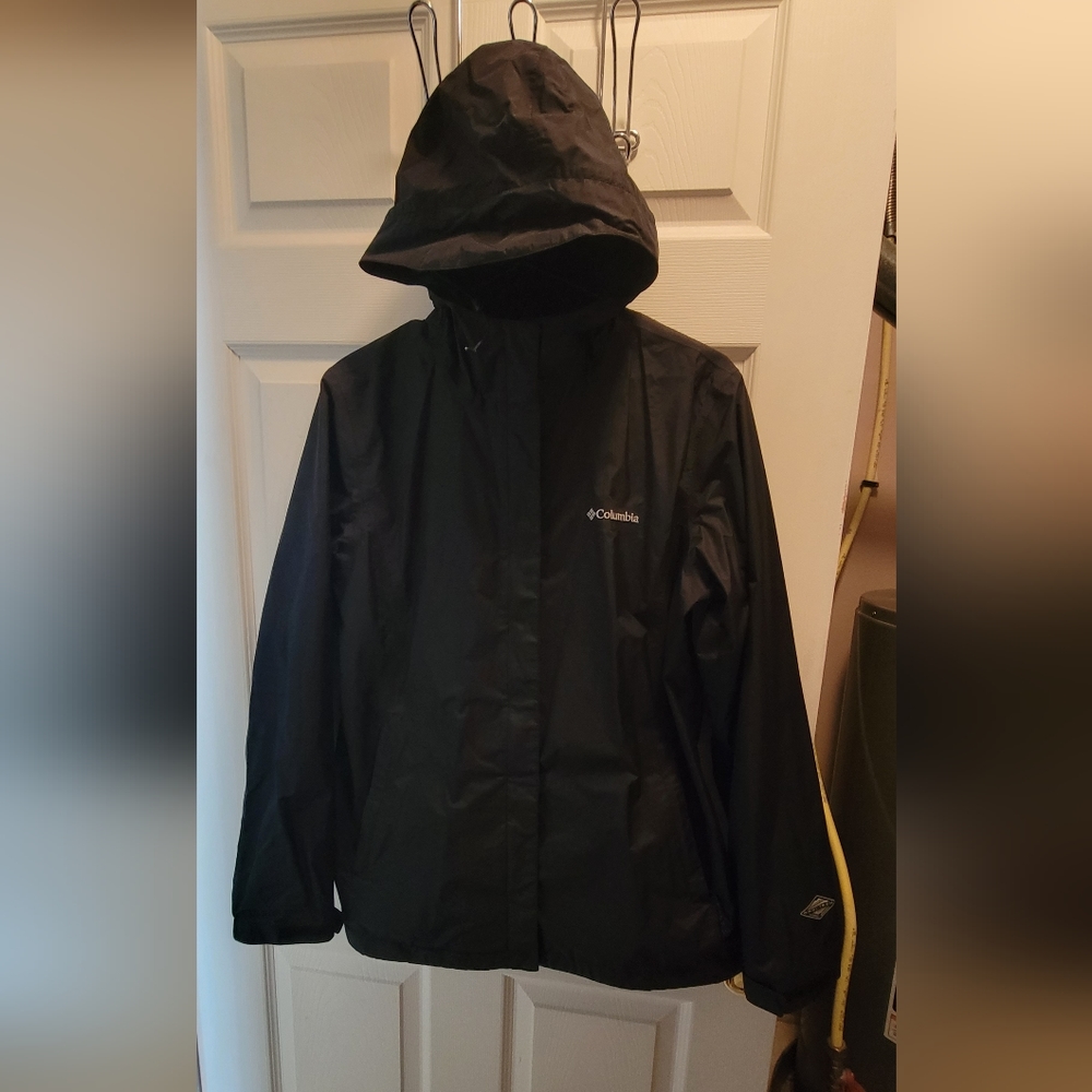 Black Columbia Omni-Tech Womens Rain Jacket, Size L, Waterproof, Breathable